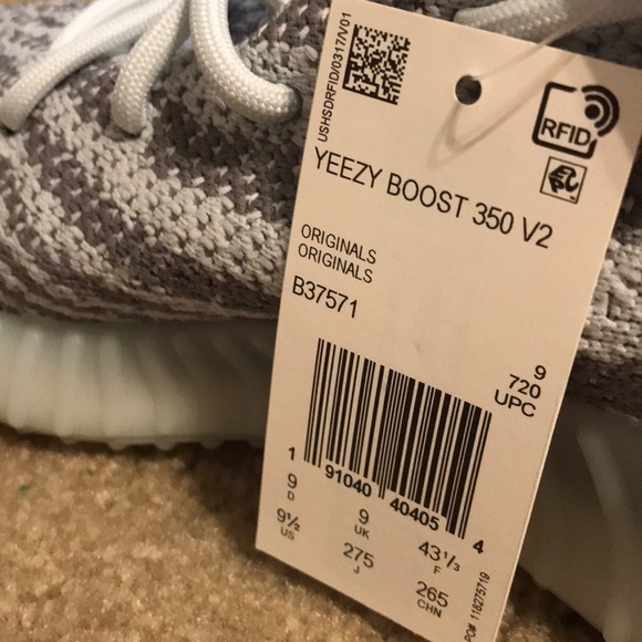 Yeezy 350 v2 blue tint - Picture 2 of 5
